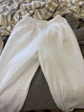 Women’s Alo sweats